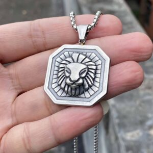 Vintage Silver Plated Necklace Lion King Pendant