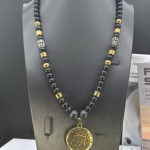 Garnet eye of Horus beaded necklace (gold)