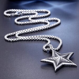 Fashion necklace with lucky star pendant