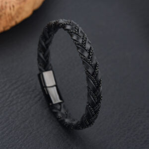 Custom hot selling man stainless chain,black microfiber leather